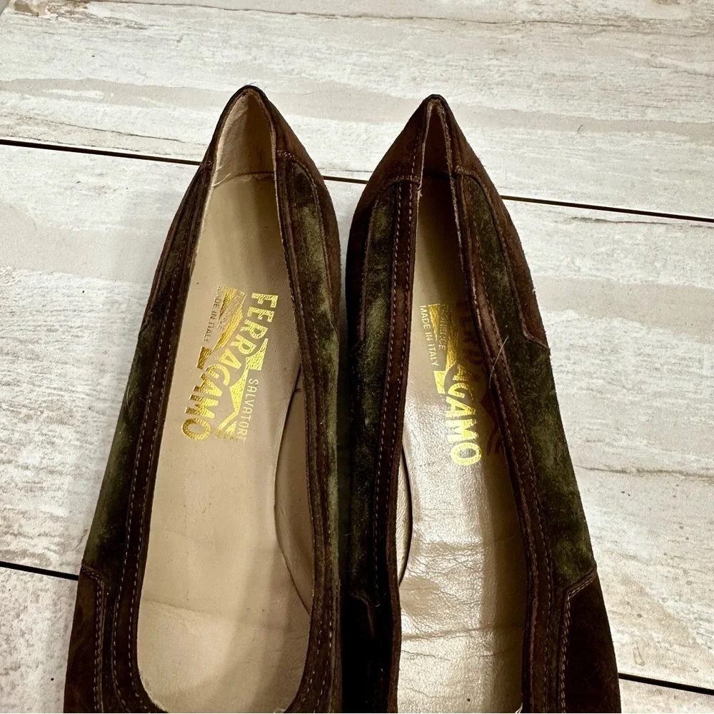 Salvatore Ferragamo Women Sz 9.5 AA Brown Green Suede Vintage Boho Chic Slip Ons